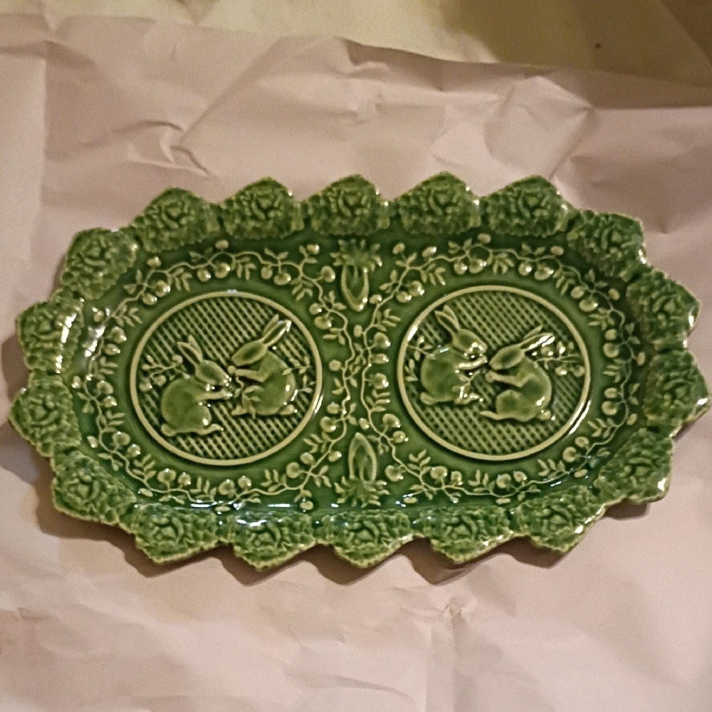 Green Bordallo Pinneiro Rabbit Serving Dish Tray